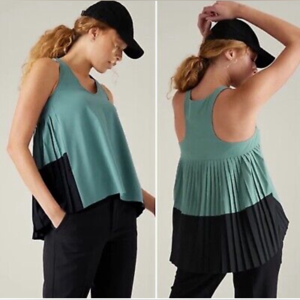 NWOT Athleta Swing Forward Ocean Deep size Small swing top